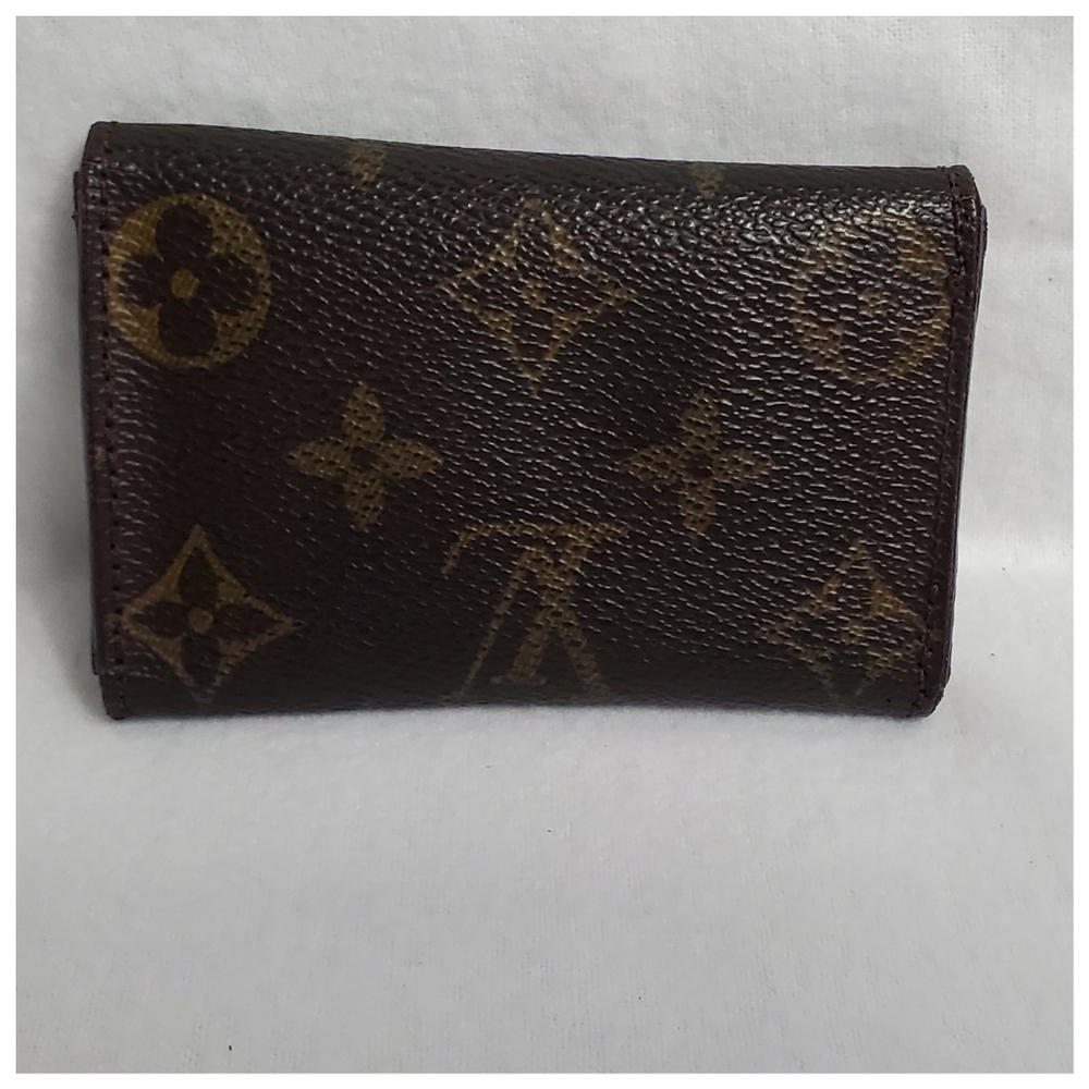 Authentic Preowned Key Chain - Picture 2 of 8